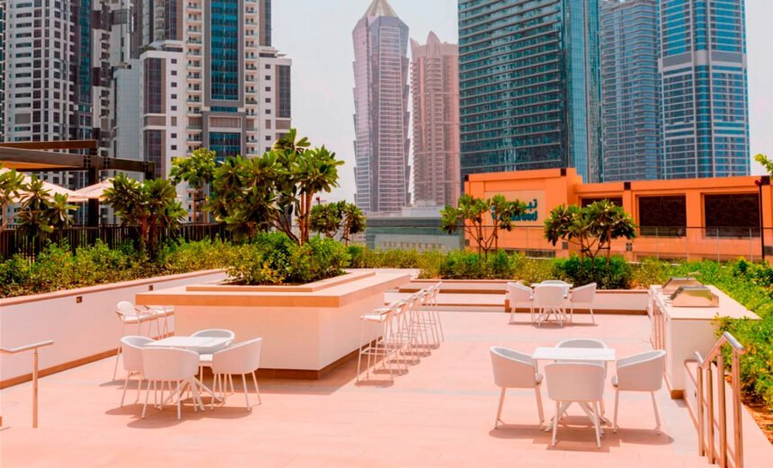 Lounge for meetings and relaxation